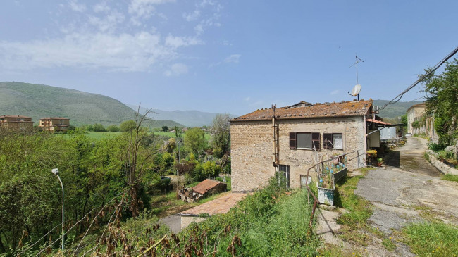 typical historical house for sale in Esperia