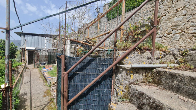 typical historical house for sale in Esperia