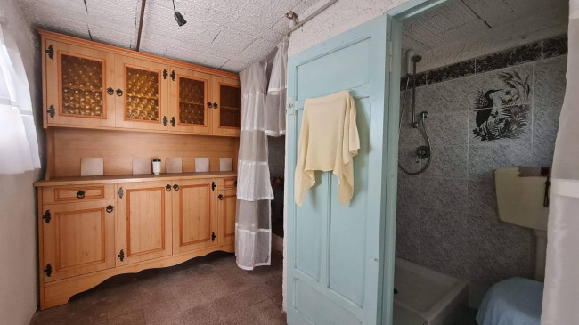 typical historical house for sale in Esperia
