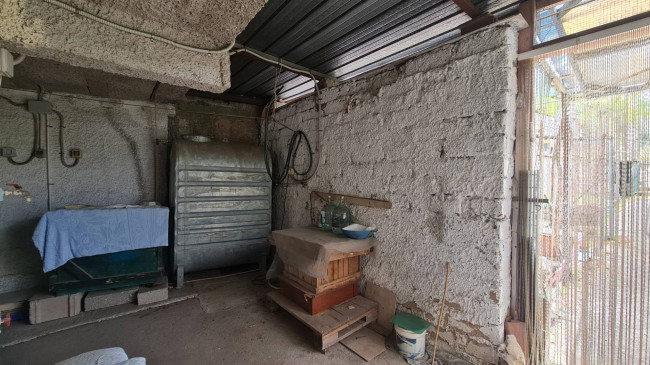 typical historical house for sale in Esperia