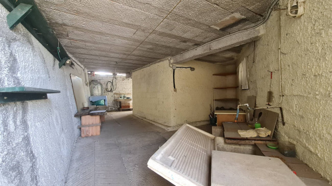 typical historical house for sale in Esperia