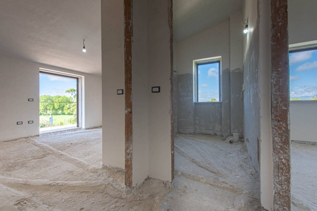 Palazzo intero stabile in vendita a Castrocielo