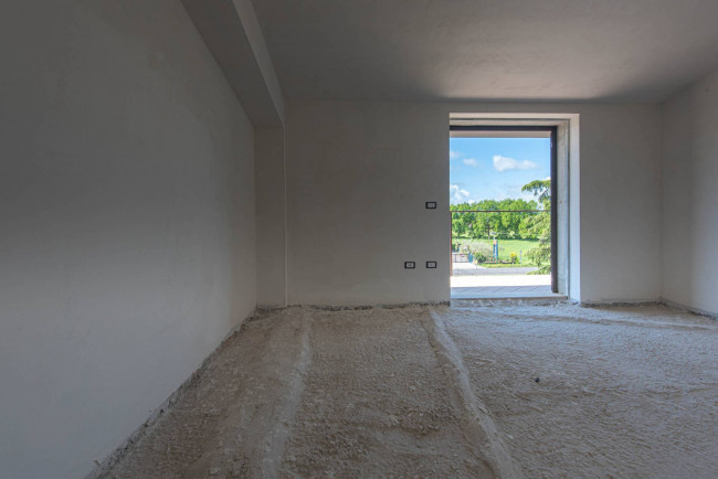 Palazzo intero stabile in vendita a Castrocielo