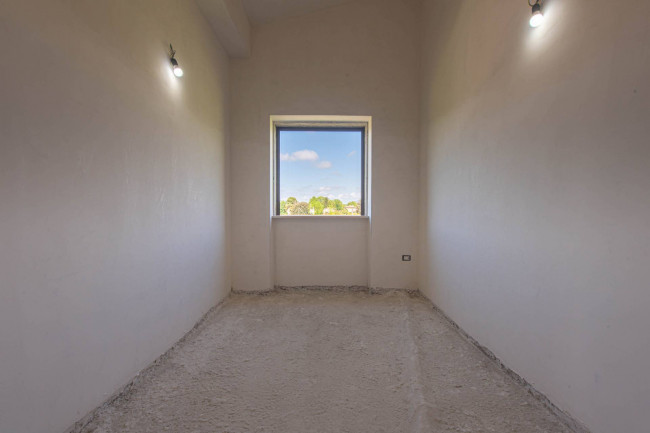 Palazzo intero stabile in vendita a Castrocielo