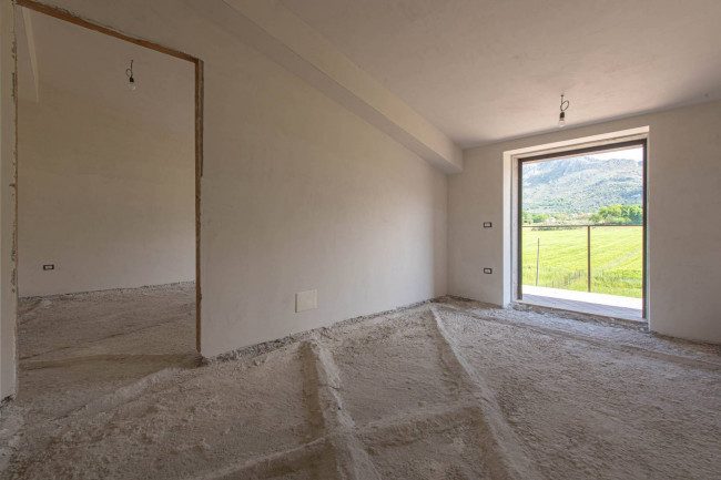 Palazzo intero stabile in vendita a Castrocielo