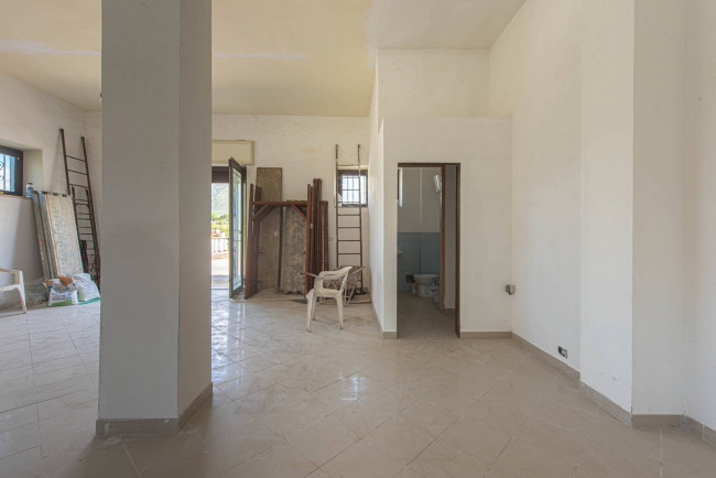Palazzo intero stabile in vendita a Castrocielo