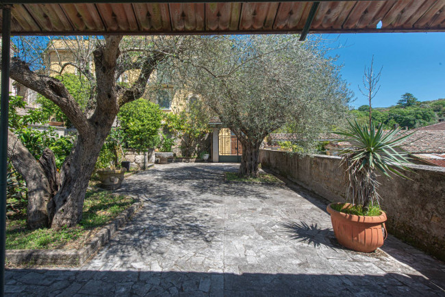Palazzo storico in vendita a Colfelice