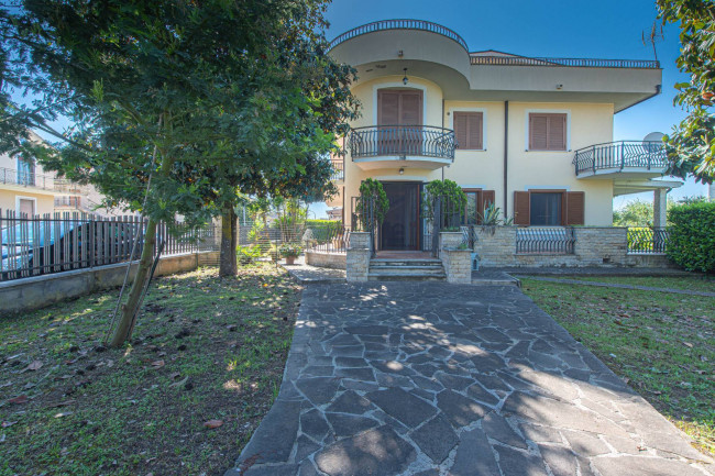 Villa for sale in Roccasecca