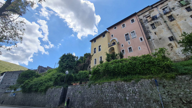 Abitazioni tipiche storiche in vendita a Itri