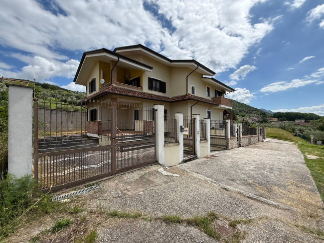 Appartamento in vendita a Colfelice
