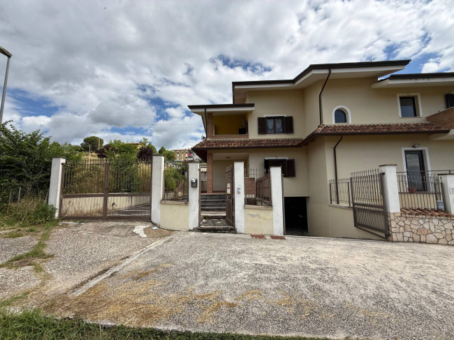 Appartamento in vendita a Colfelice