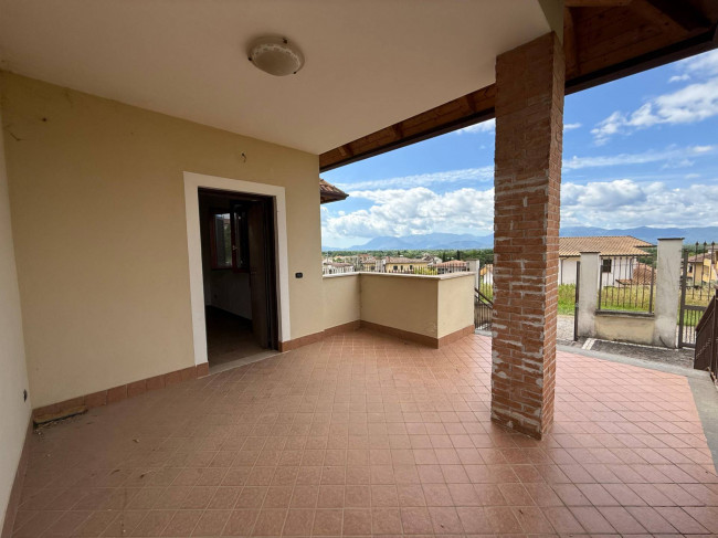 Appartamento in vendita a Colfelice