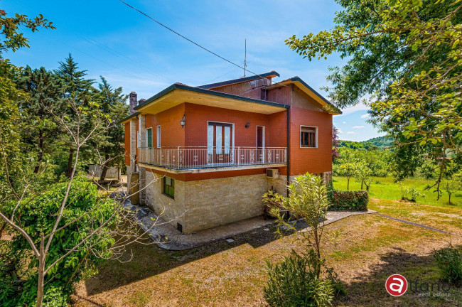 detached house for sale in Isola del Liri