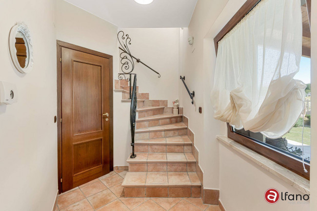 Villa for sale in Pontecorvo