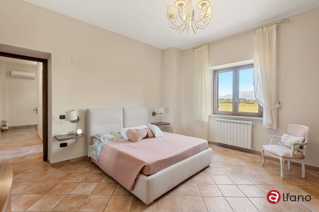 Villa for sale in Pontecorvo