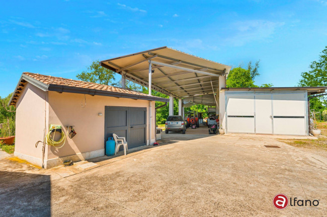 Villa for sale in Pontecorvo