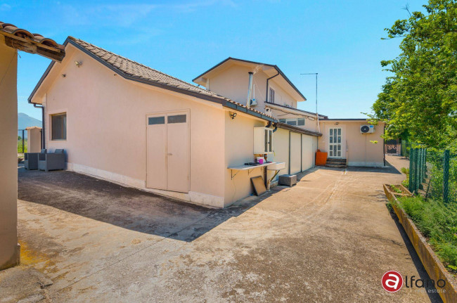 Villa for sale in Pontecorvo