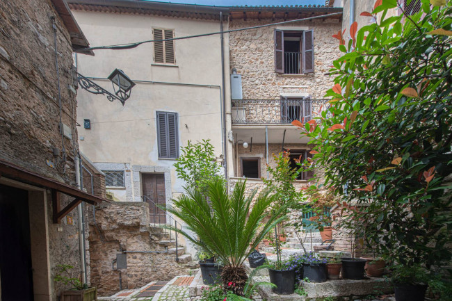 Palazzo storico in vendita a Prossedi