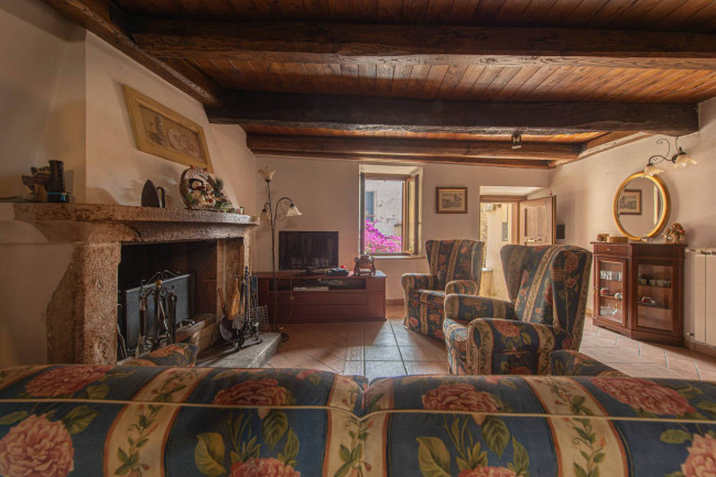 Palazzo storico in vendita a Prossedi