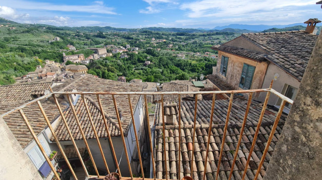 typical historical house for sale in Arpino