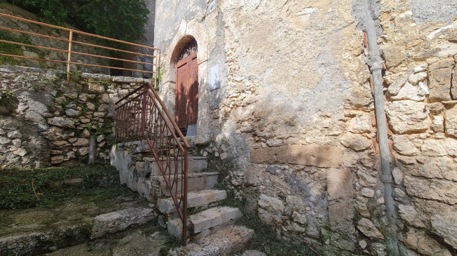 typical historical house for sale in Arpino