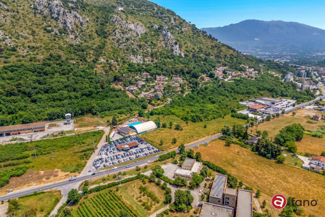 Turistico-alberghiero in vendita a Cassino
