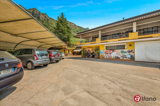 Turistico-alberghiero in vendita a Cassino