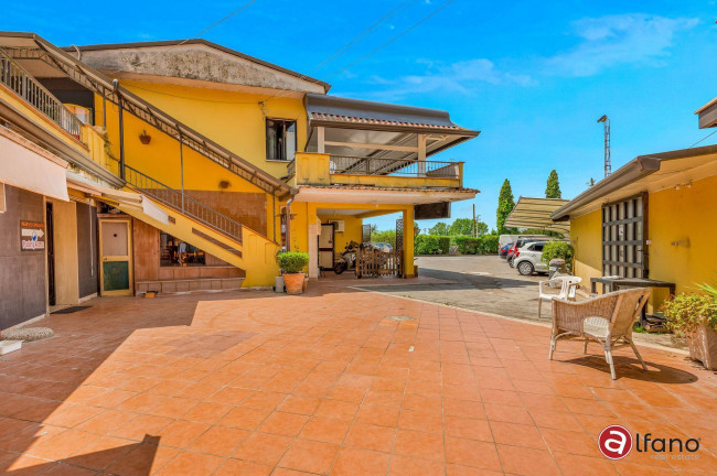 Turistico-alberghiero in vendita a Cassino