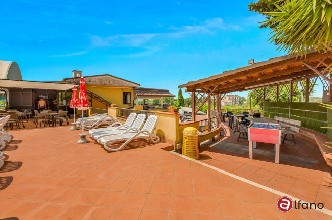 Turistico-alberghiero in vendita a Cassino