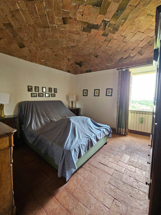 Abitazioni tipiche storiche in vendita a Cetona