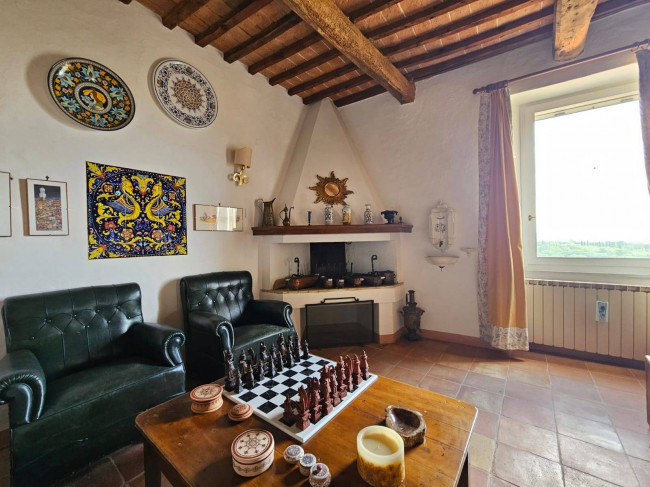 Abitazioni tipiche storiche in vendita a Cetona