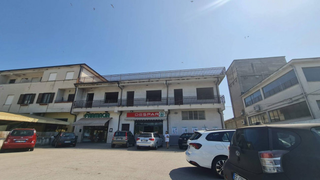 Locale commerciale in vendita a Arpino