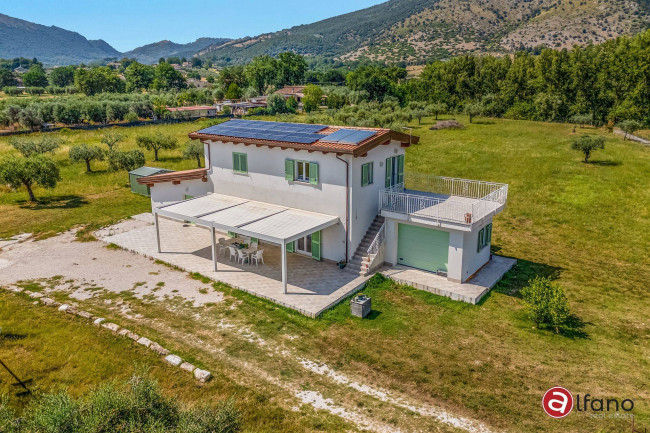 Villa for sale in Roccasecca