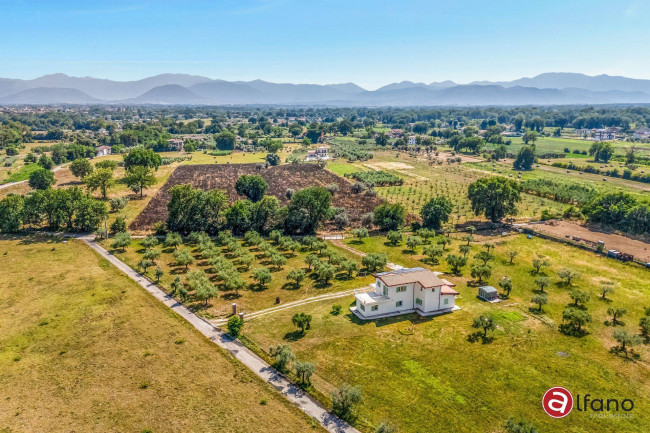 Villa for sale in Roccasecca