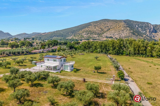 Villa for sale in Roccasecca