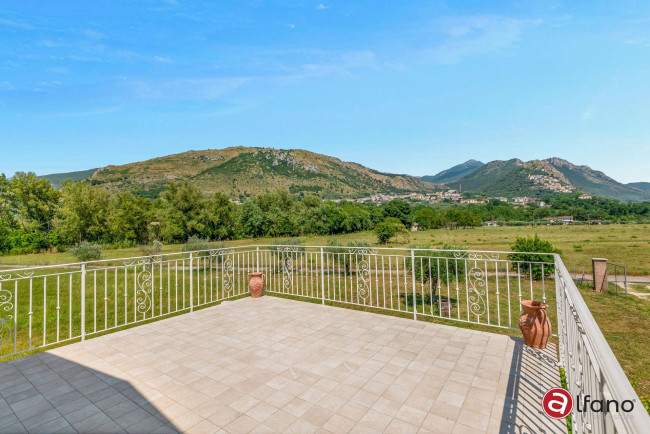 Villa for sale in Roccasecca