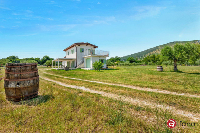 Villa for sale in Roccasecca