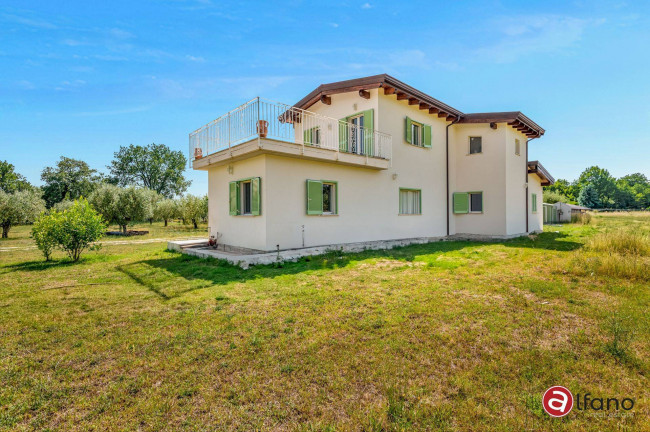 Villa for sale in Roccasecca