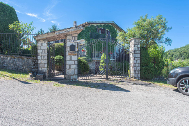 Casa indipendente in vendita a Trevi nel Lazio
