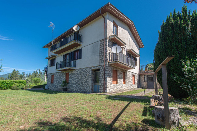 Casa indipendente in vendita a Trevi nel Lazio