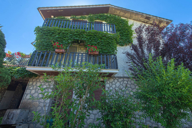 Casa indipendente in vendita a Trevi nel Lazio