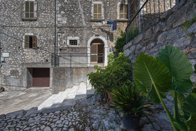 Abitazioni tipiche storiche in vendita a Arce