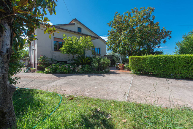 detached house for sale in Colfelice