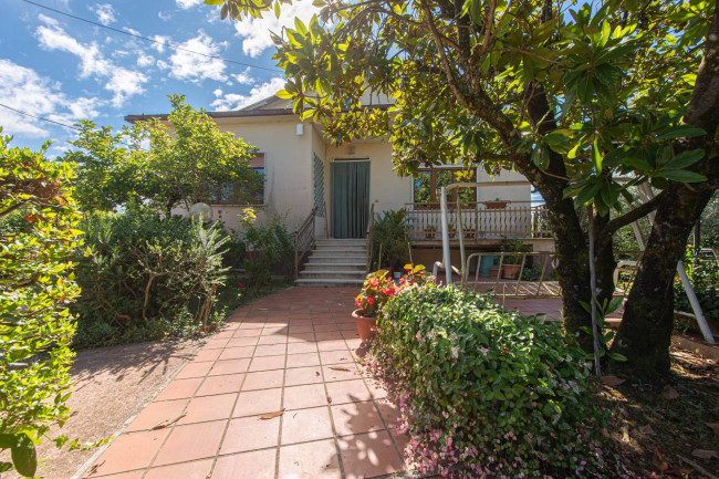 detached house for sale in Colfelice