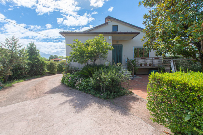 detached house for sale in Colfelice