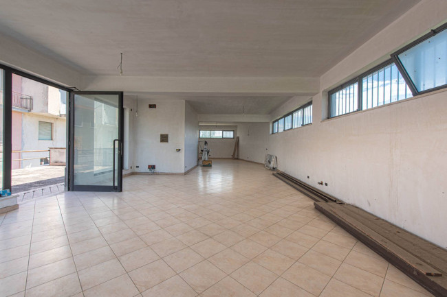 Locale commerciale in vendita a Ceprano