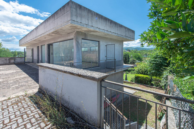 Locale commerciale in vendita a Ceprano