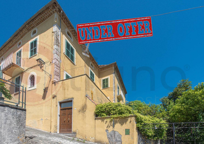 Palazzo storico in vendita a Colfelice