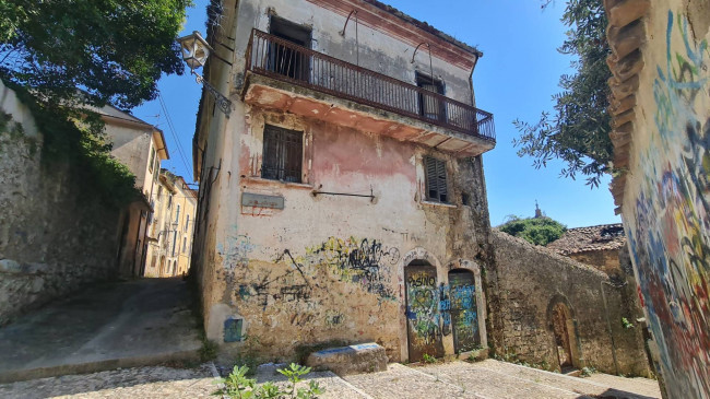 historic residence for sale in Sora