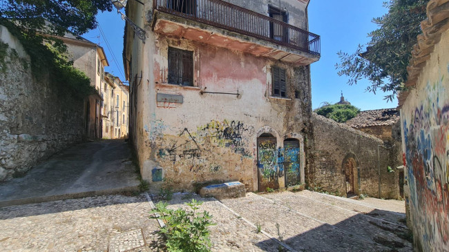 historic residence for sale in Sora